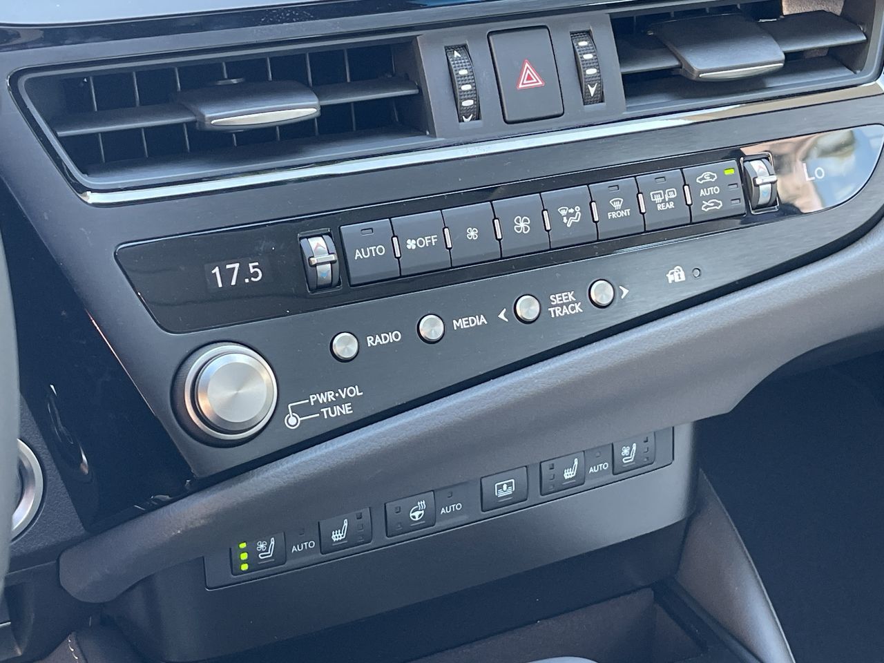 Lexus ES HYBRID  2025 à Laval, Québec