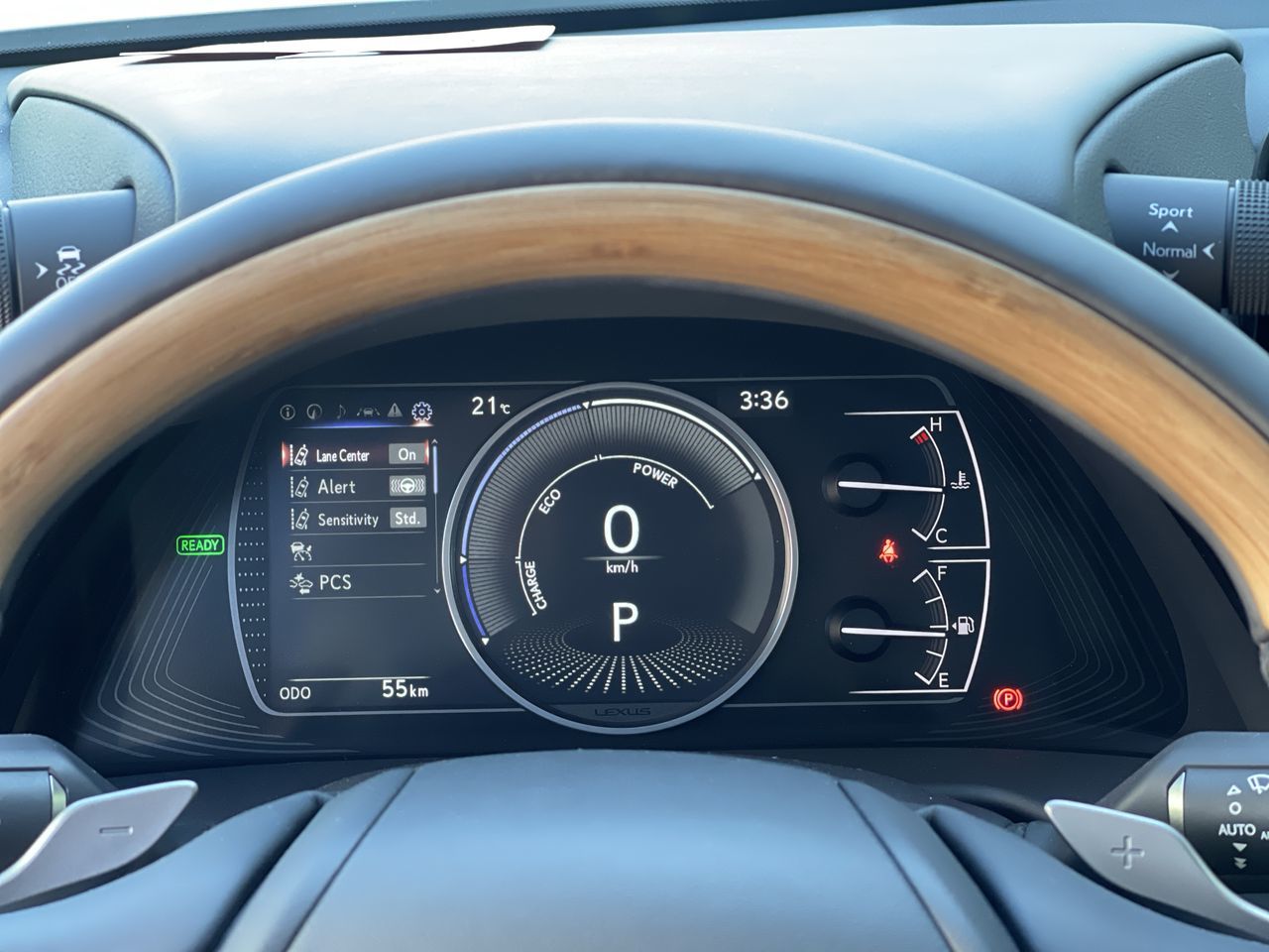 Lexus ES HYBRID  2025 à Laval, Québec