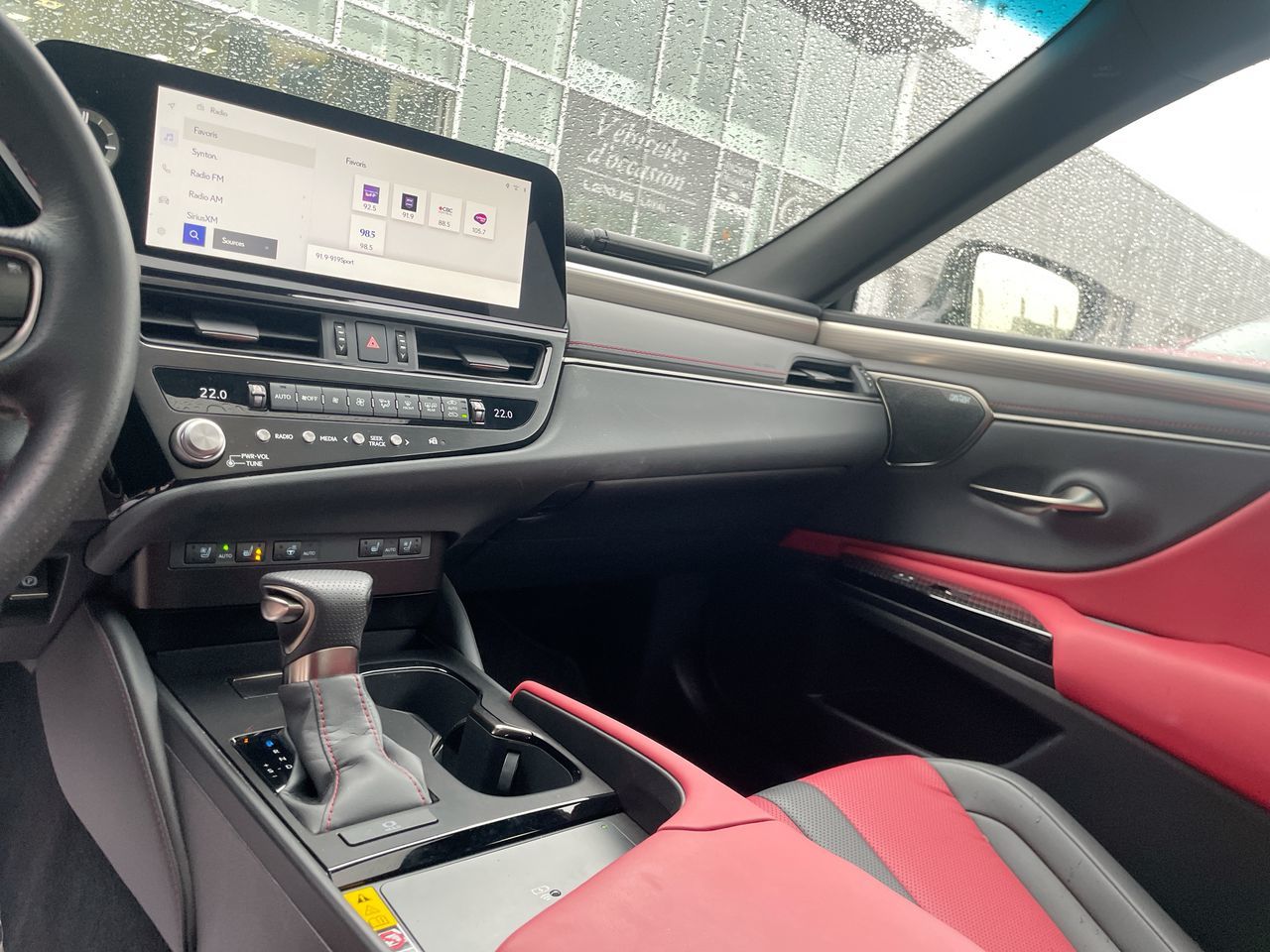 2025 Lexus ES in Laval, Quebec