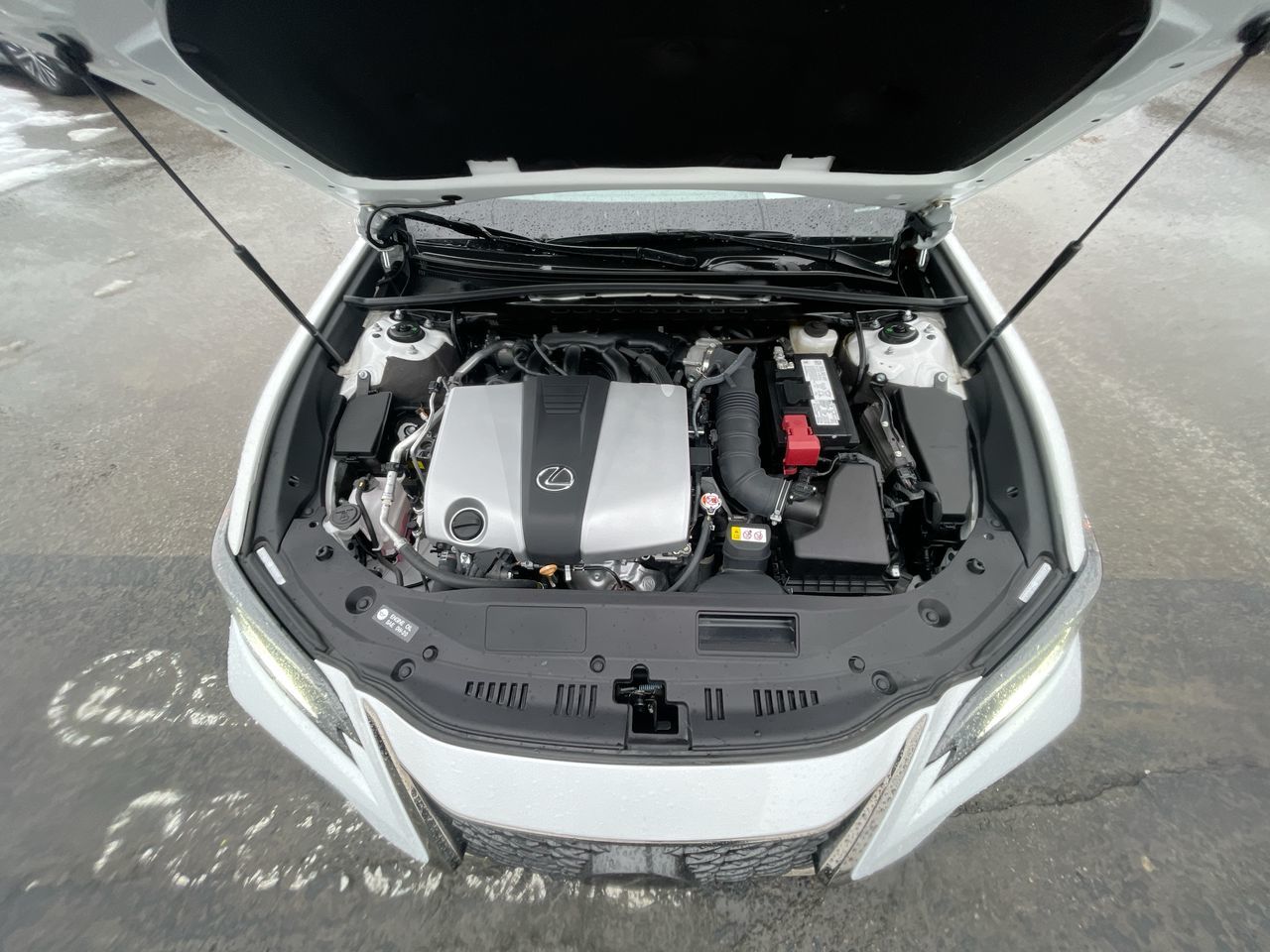 2025 Lexus ES in Laval, Quebec