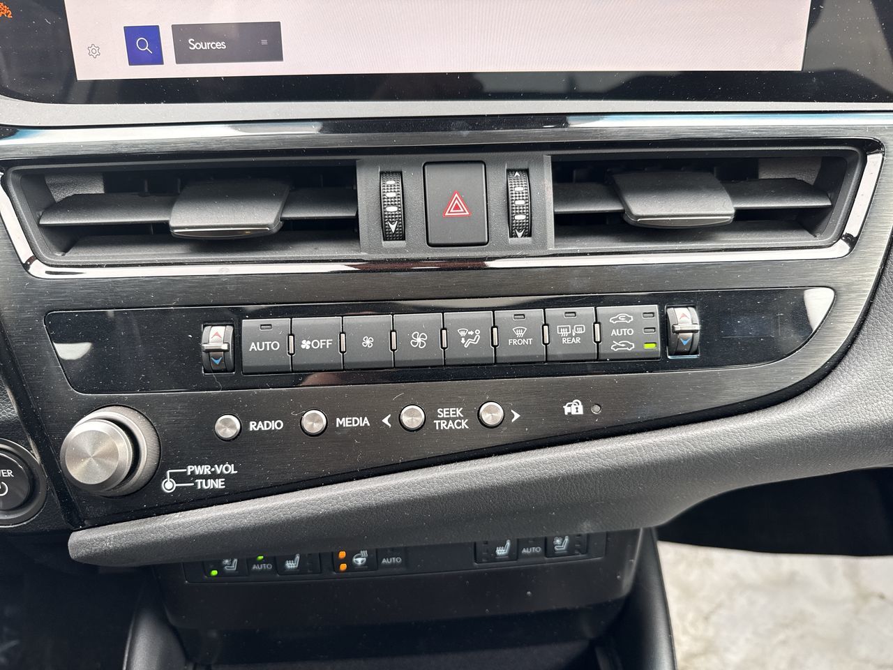 Lexus ES300h  2023
