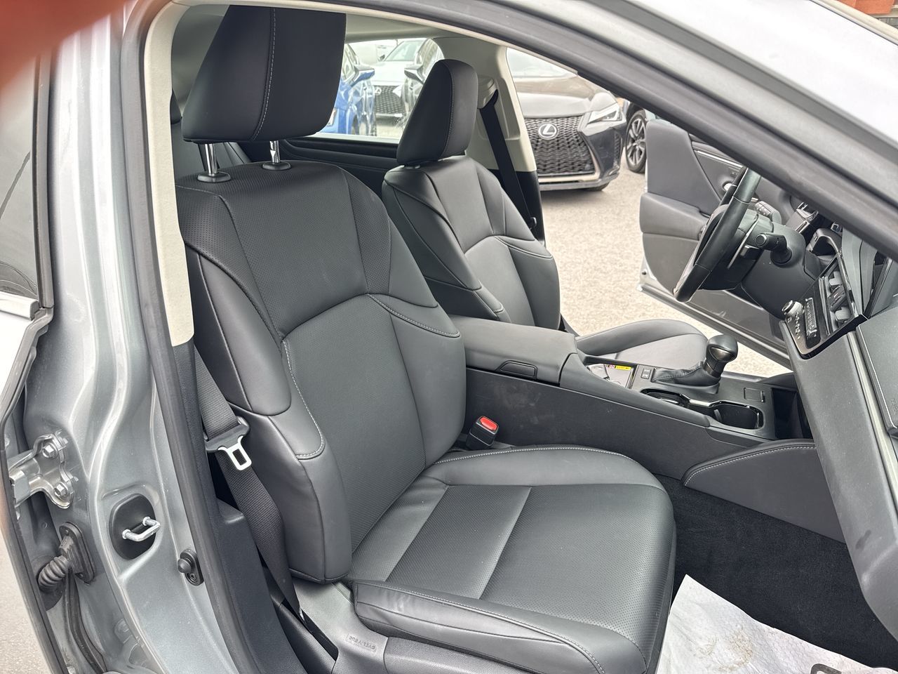 Lexus ES300h  2023