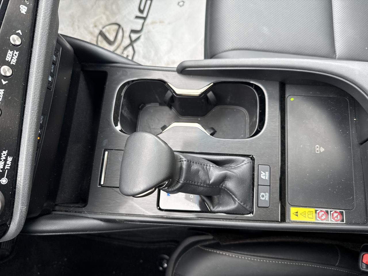 Lexus ES300h  2023