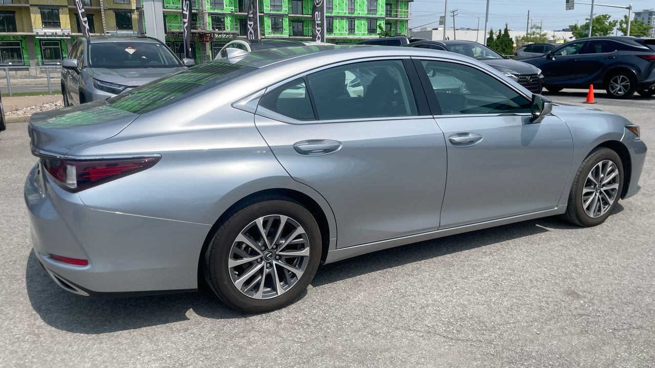 2023 Lexus ES350 in Laval, Quebec