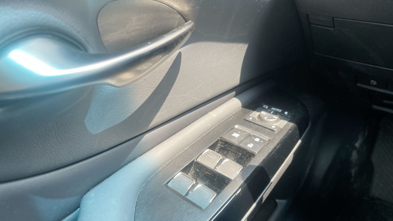 2023 Lexus ES350 in Laval, Quebec