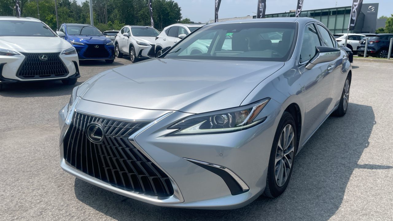 2023 Lexus ES350 in Laval, Quebec