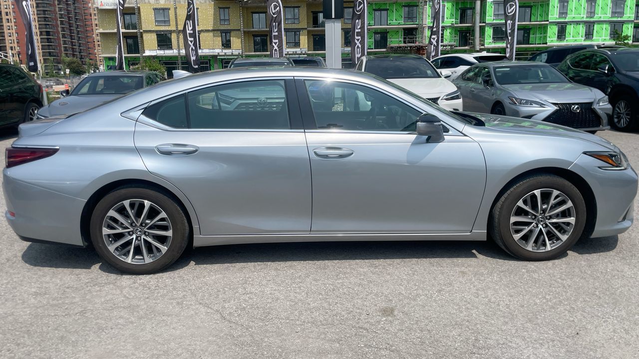 2023 Lexus ES350 in Laval, Quebec