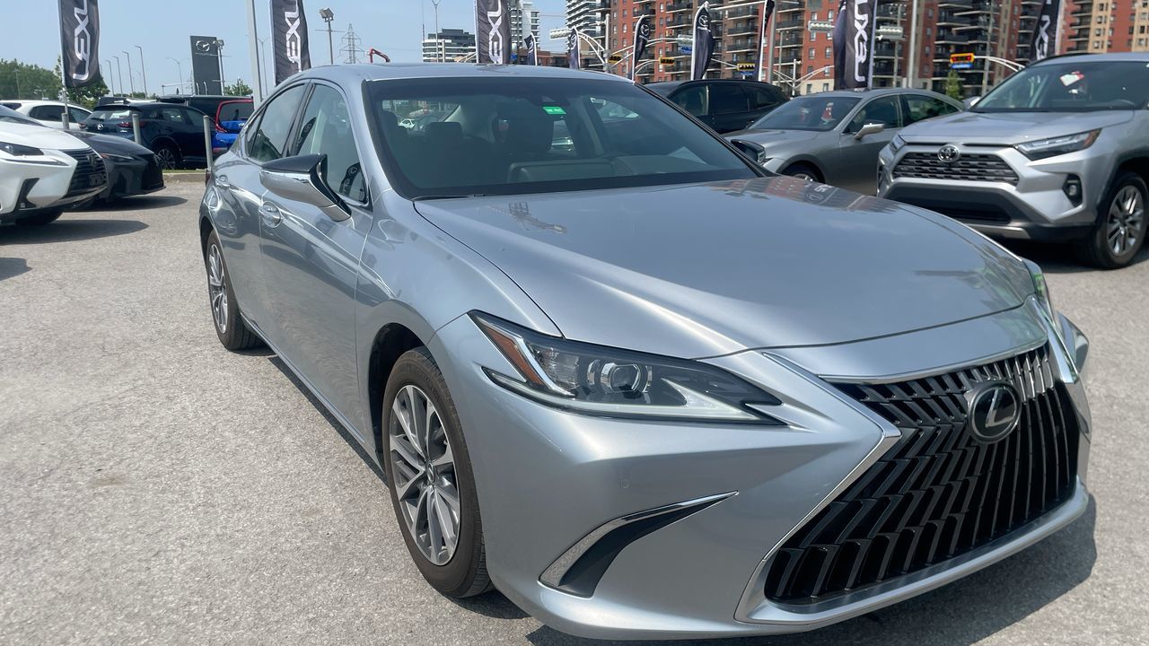2023 Lexus ES350 in Laval, Quebec