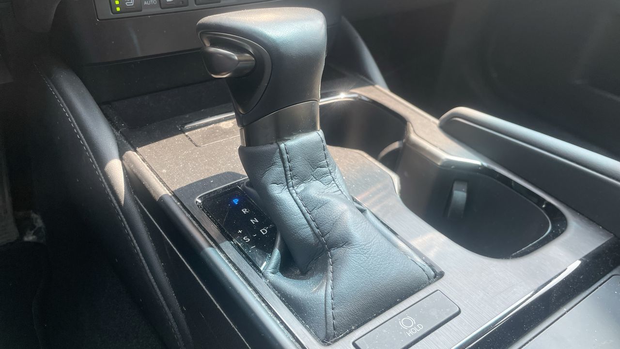 2023 Lexus ES350 in Laval, Quebec