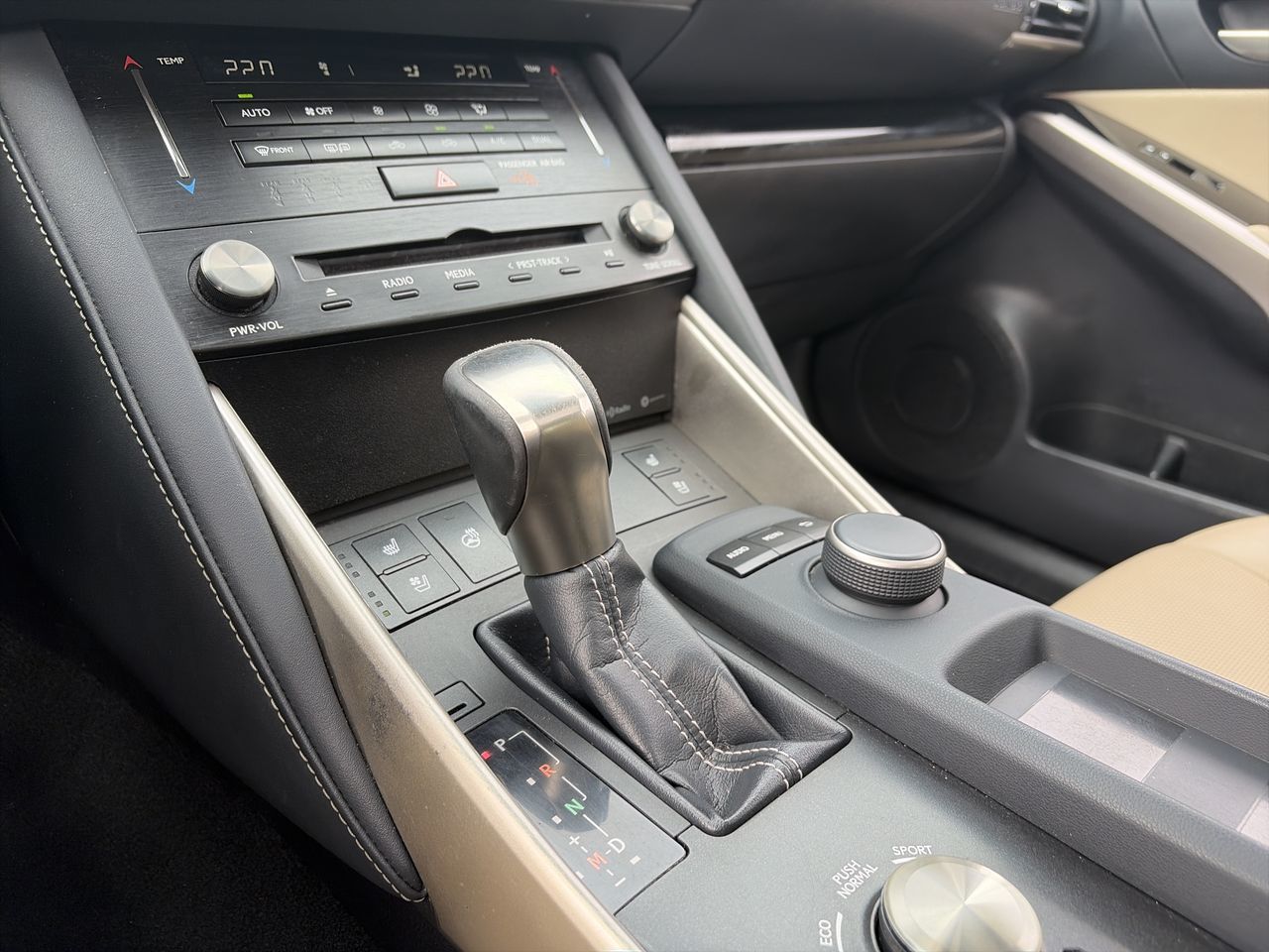 2018 Lexus IS 300
