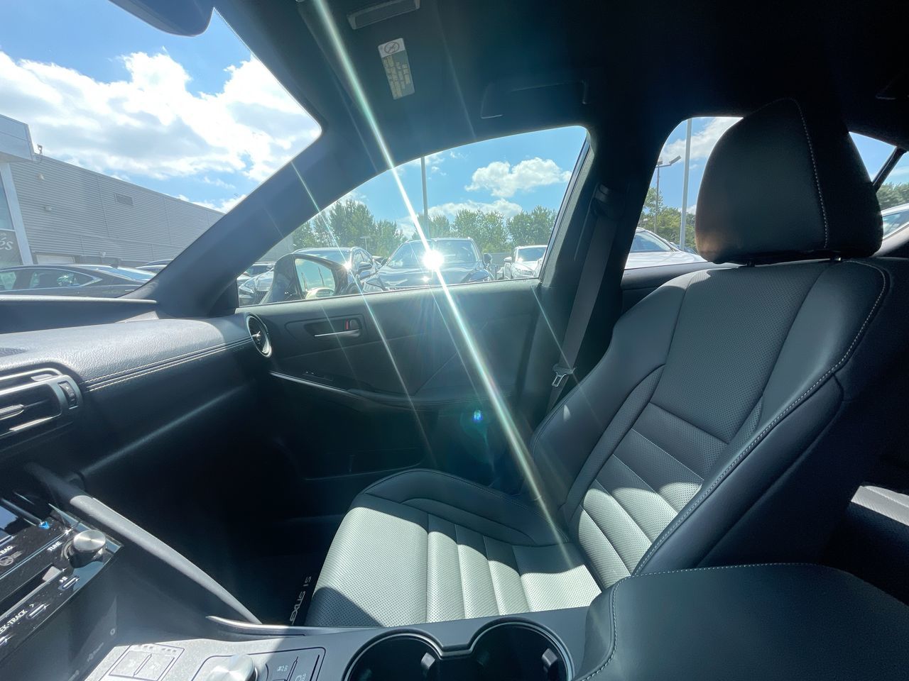 Lexus IS 300  2021 à Laval, Québec