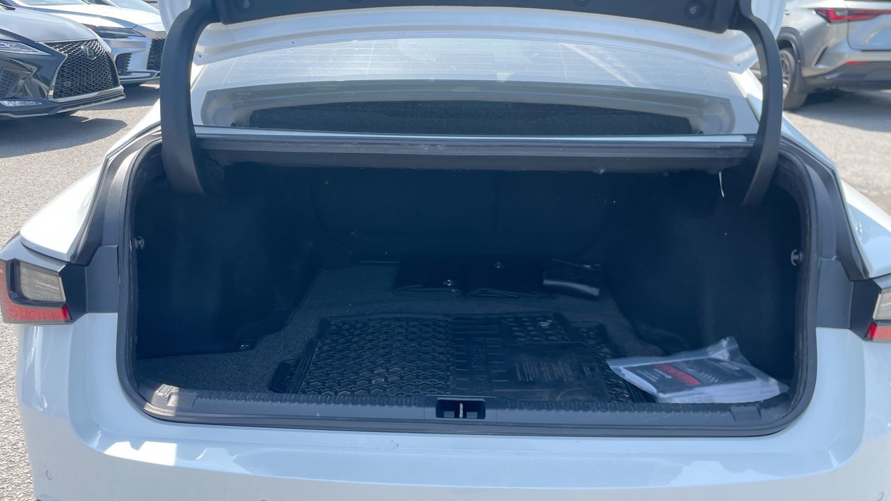 2021 Lexus IS 300 in Laval, Quebec