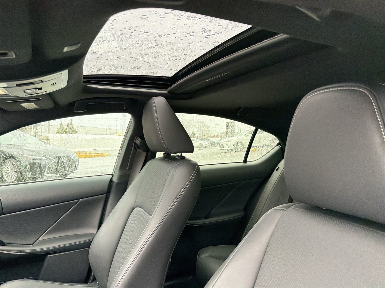 Lexus IS 300  2021
