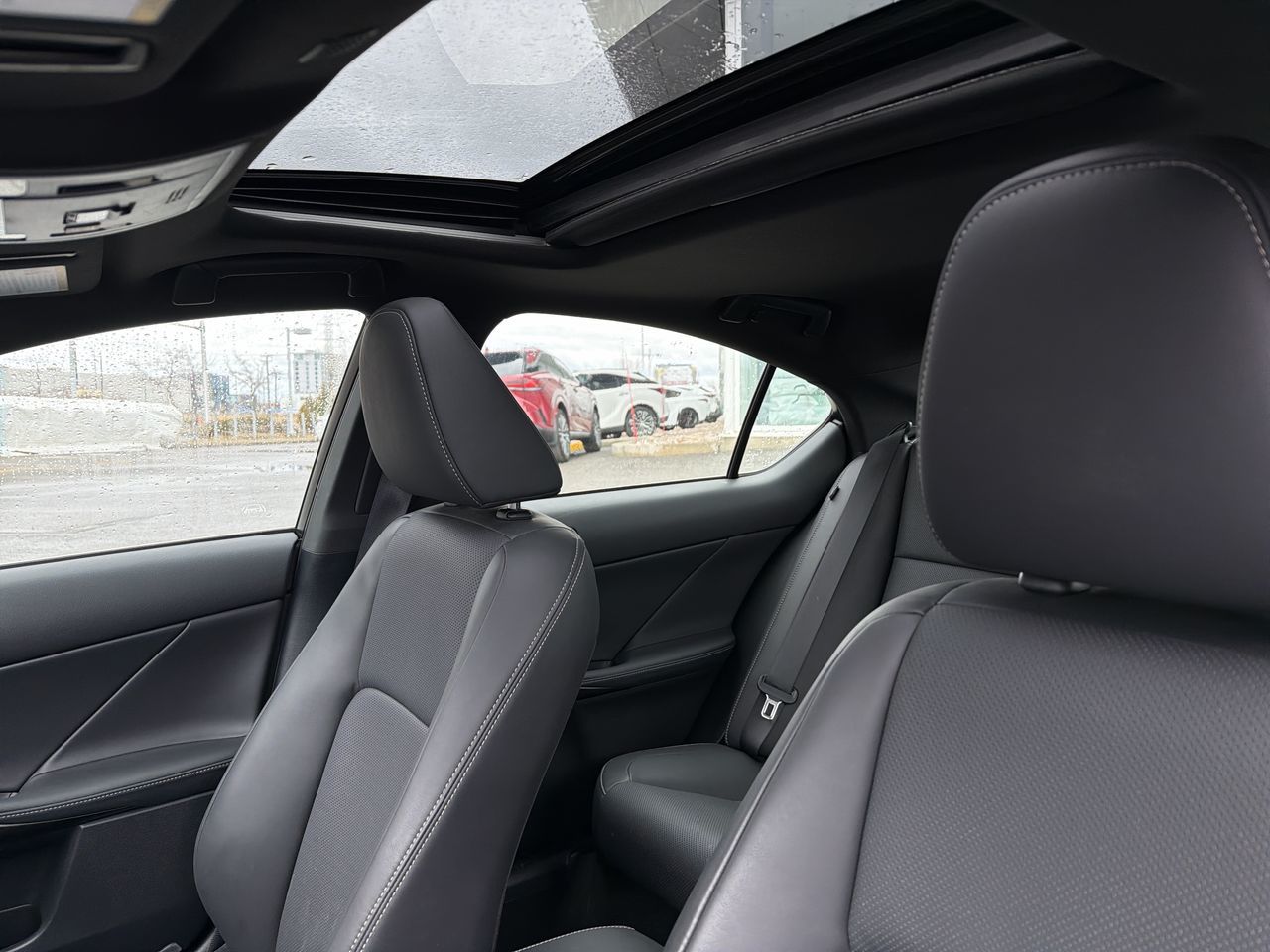 Lexus IS 300  2024