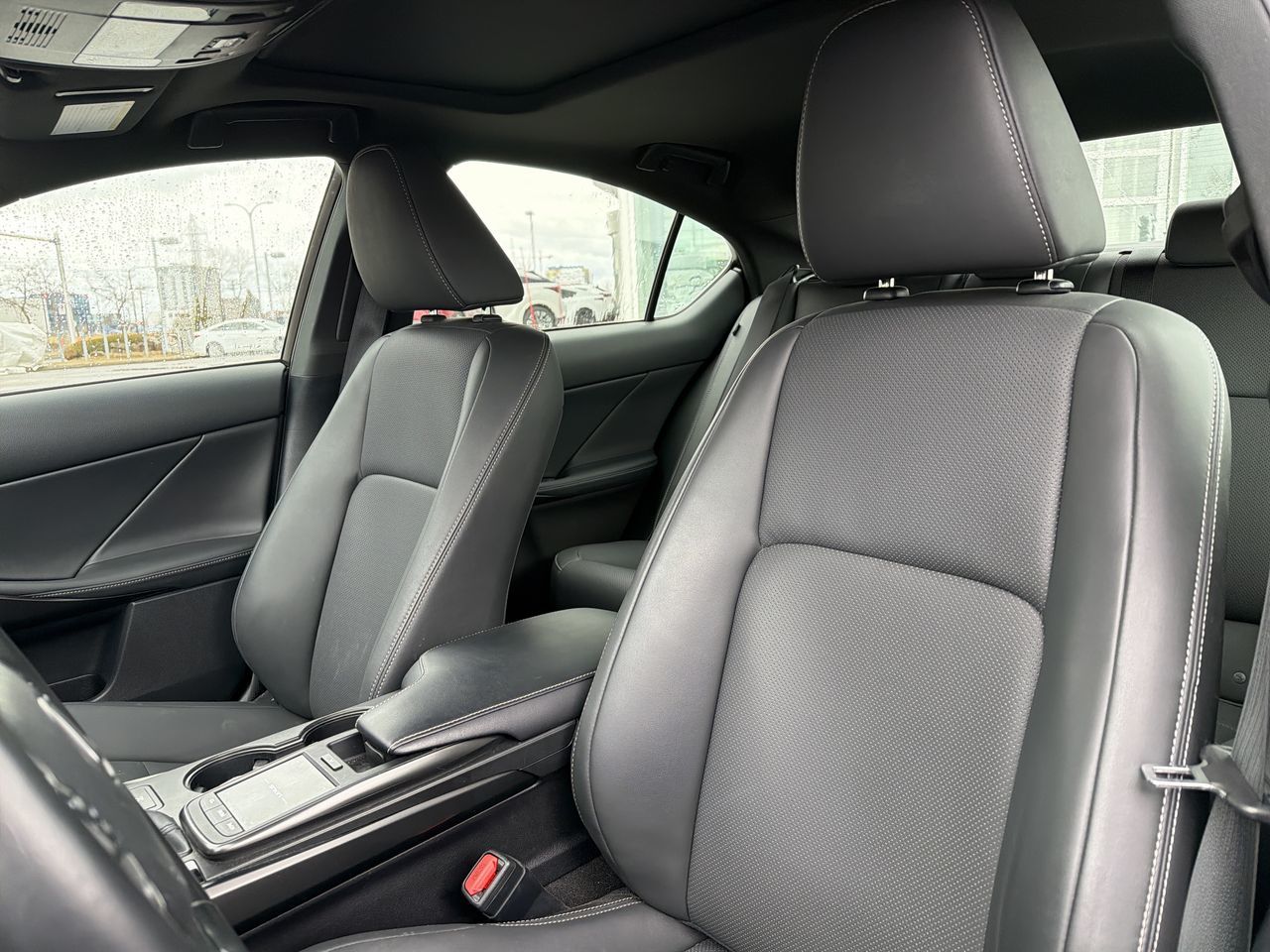 Lexus IS 300  2024