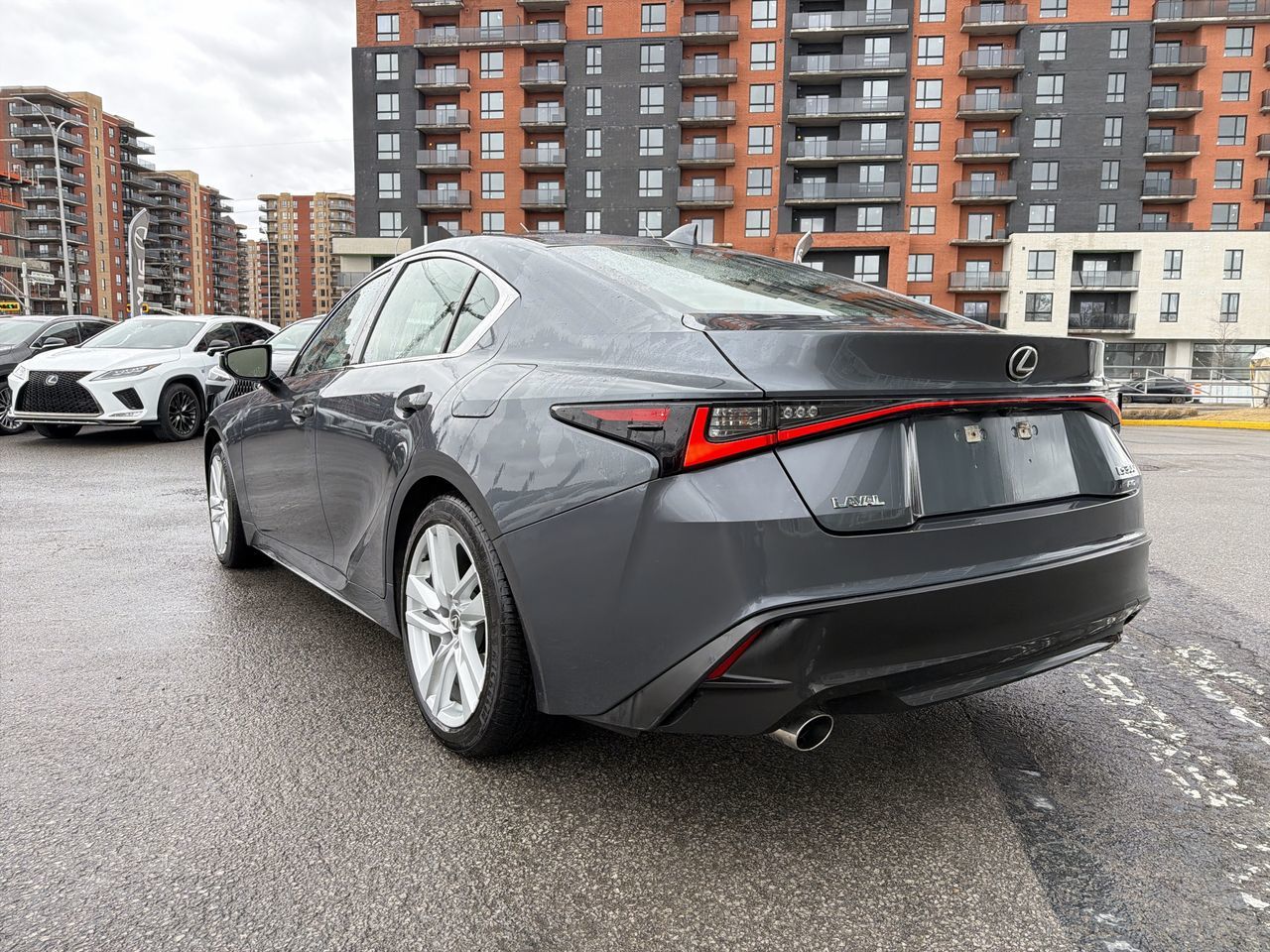 Lexus IS 300  2024