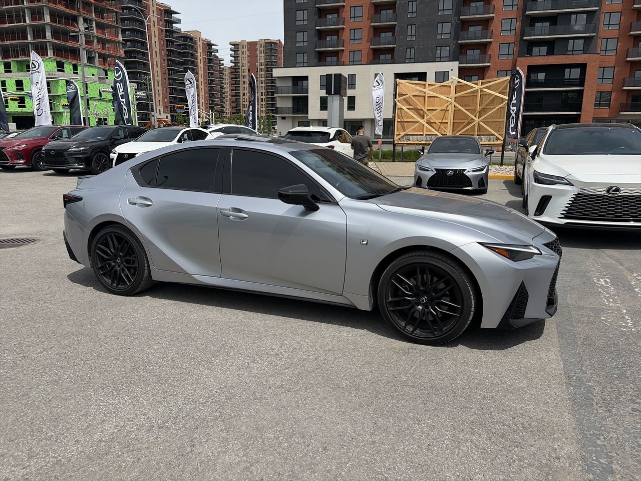 Lexus IS 350  2024