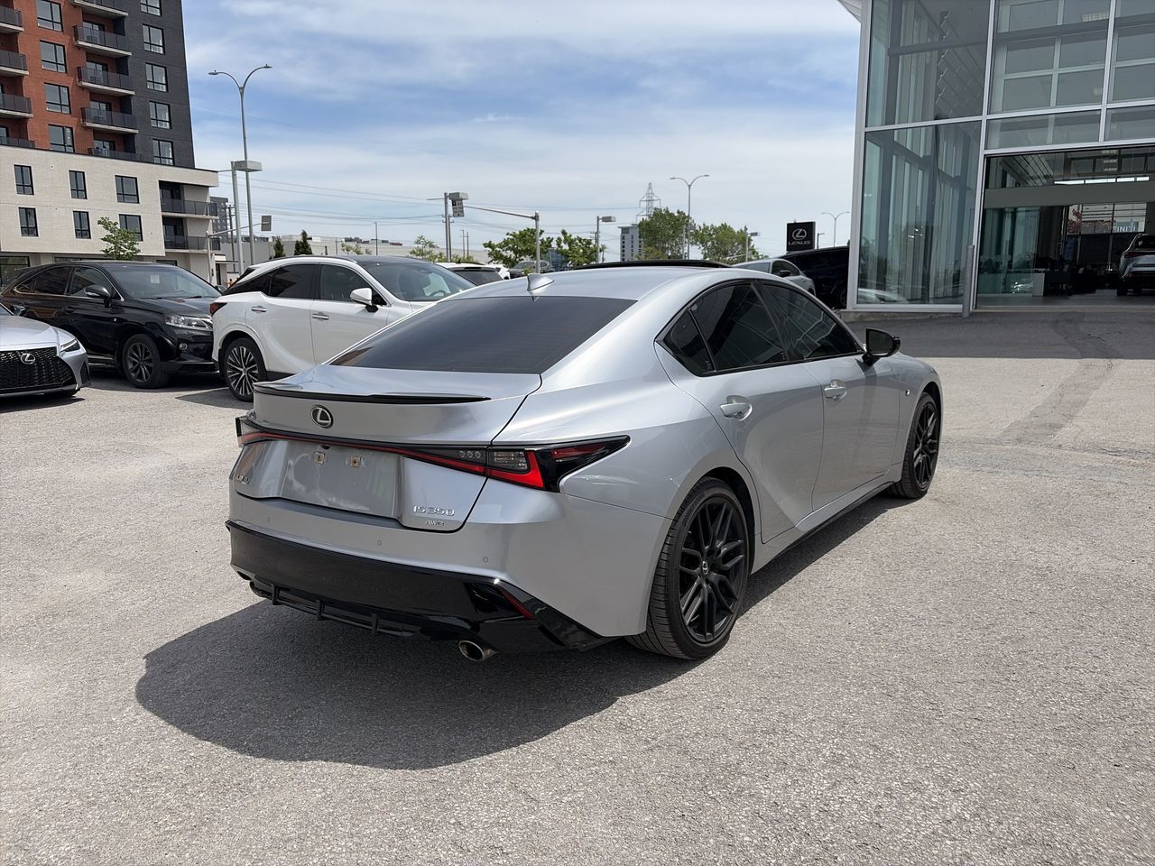 Lexus IS 350  2024