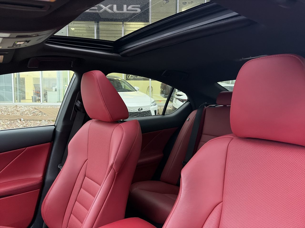 Lexus IS  2022 à Laval, Québec