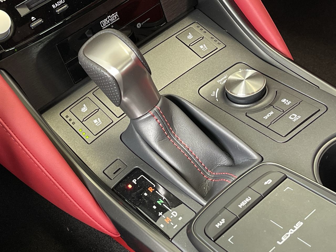 Lexus IS  2023 à Laval, Québec