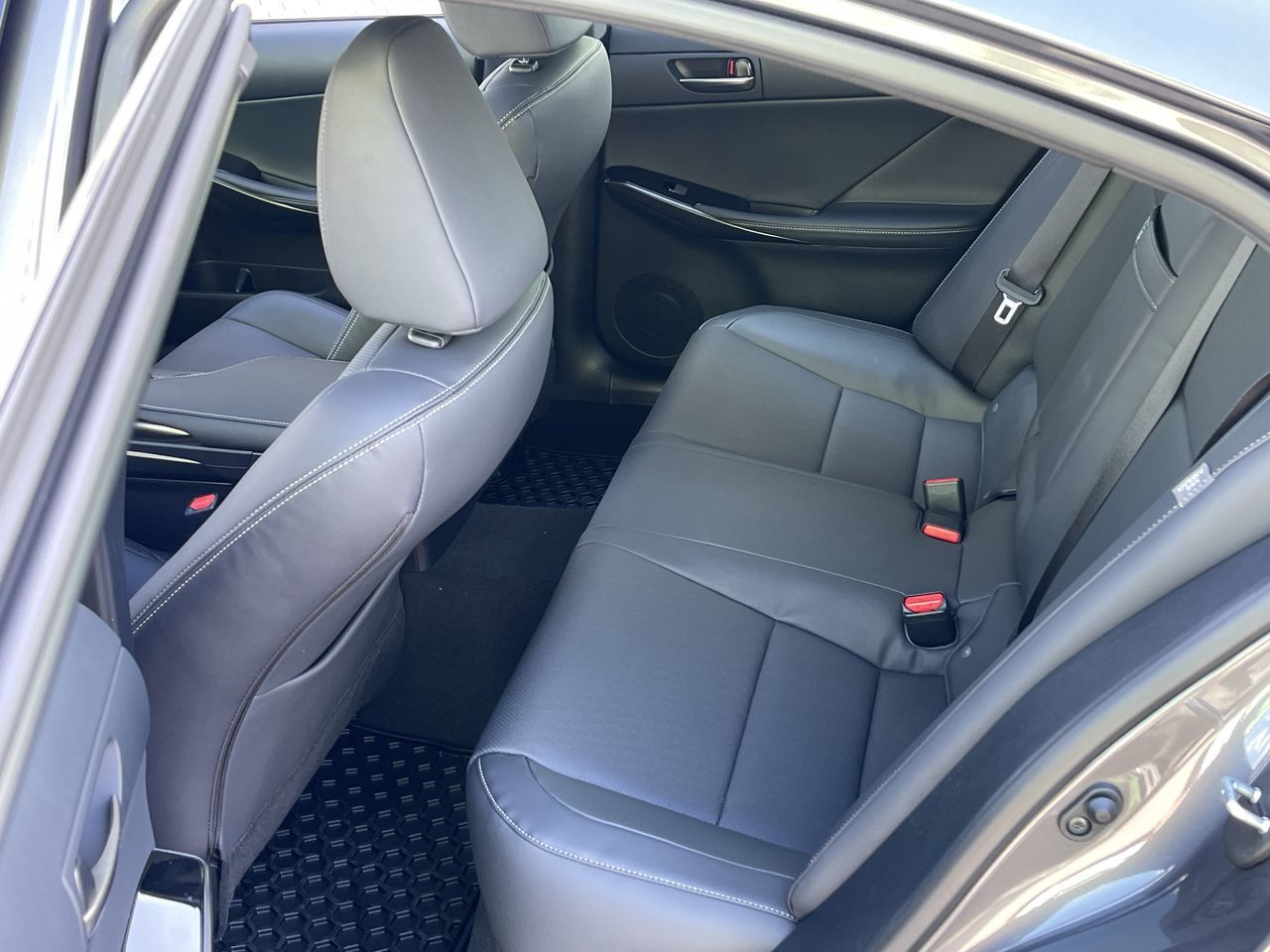 2025 Lexus IS in Laval, Quebec