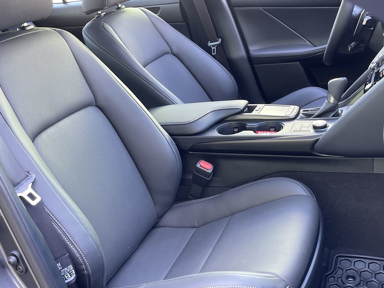 2025 Lexus IS in Laval, Quebec