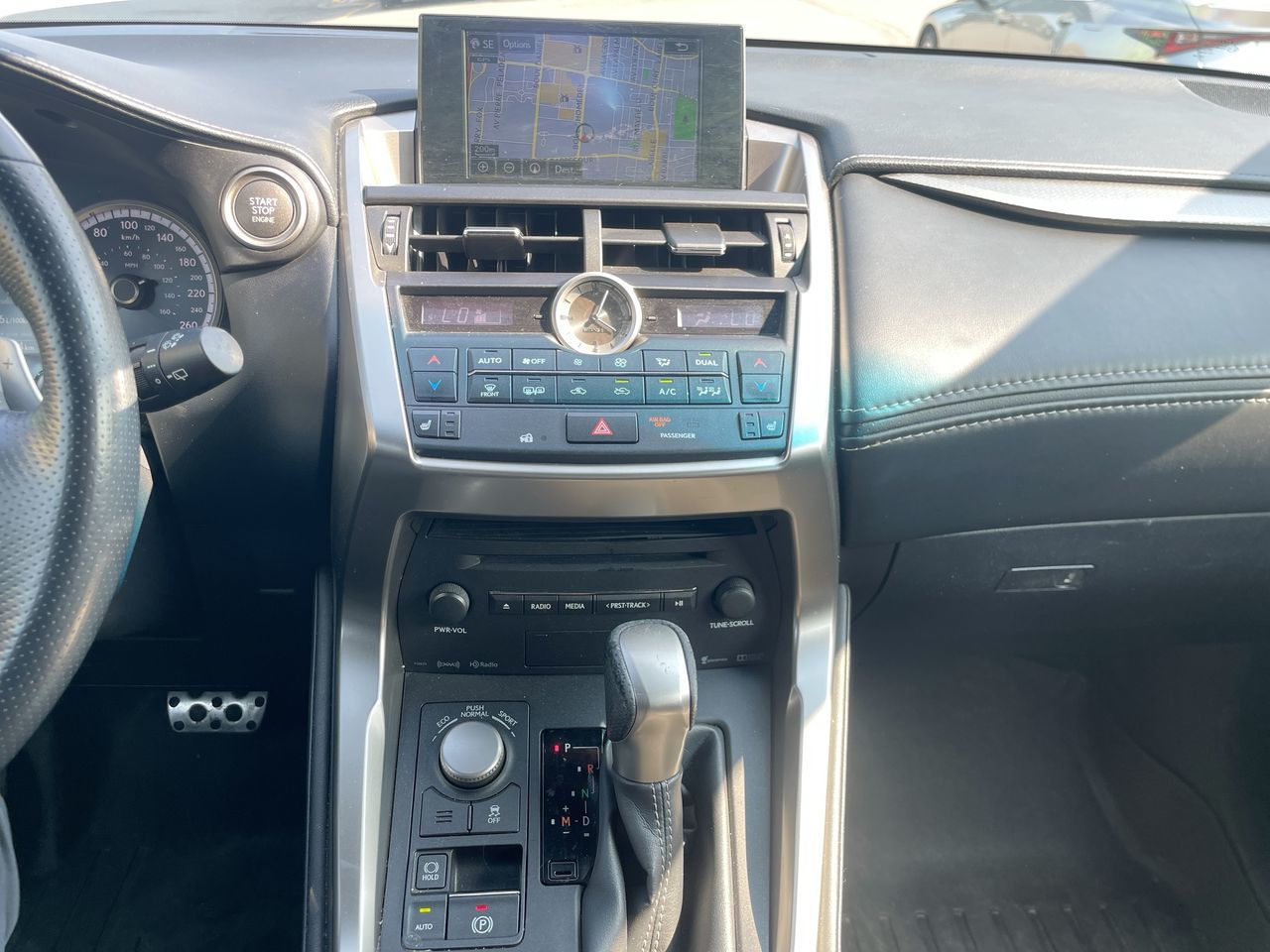 Lexus NX 200t  2015 à Laval, Québec