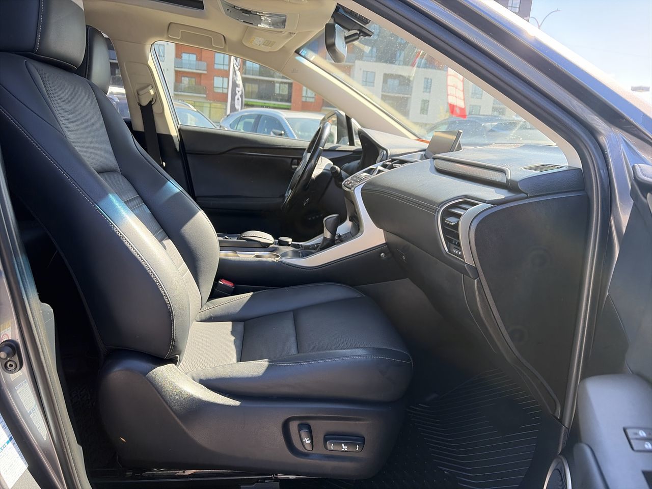 Lexus NX 200t  2017