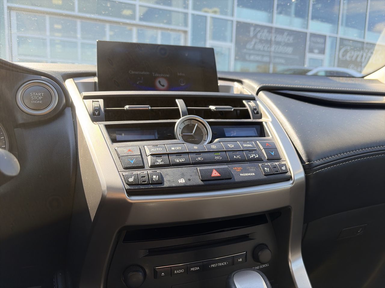 Lexus NX 200t  2017