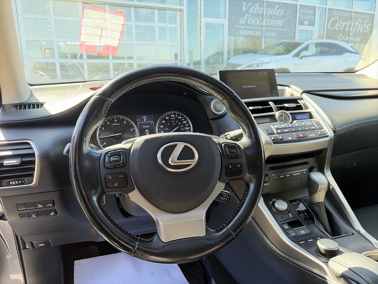 Lexus NX 200t  2017