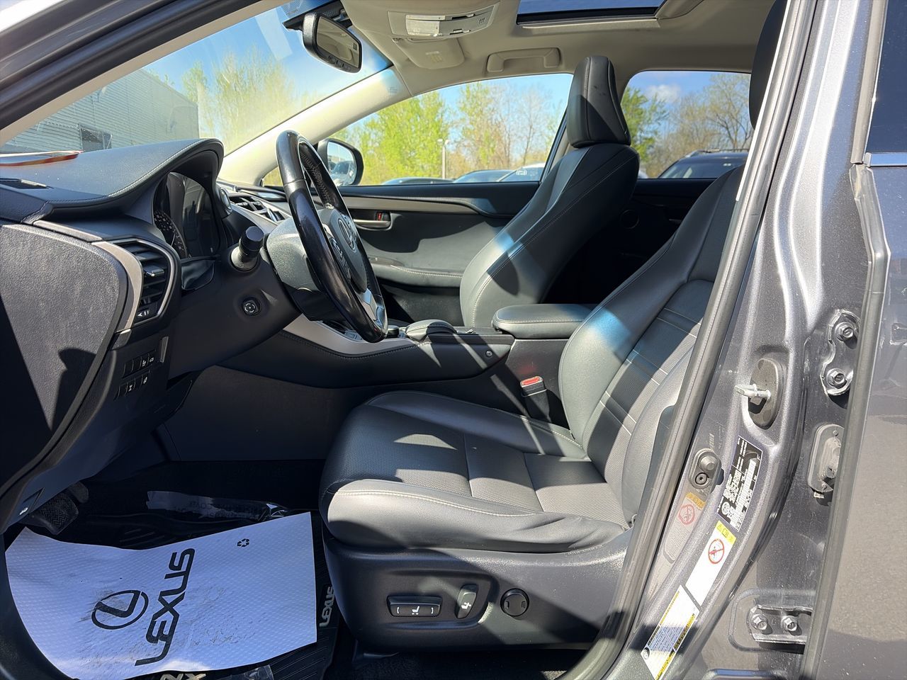 Lexus NX 200t  2017