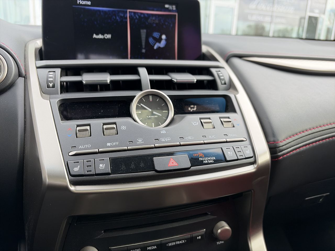 Lexus NX 300  2019
