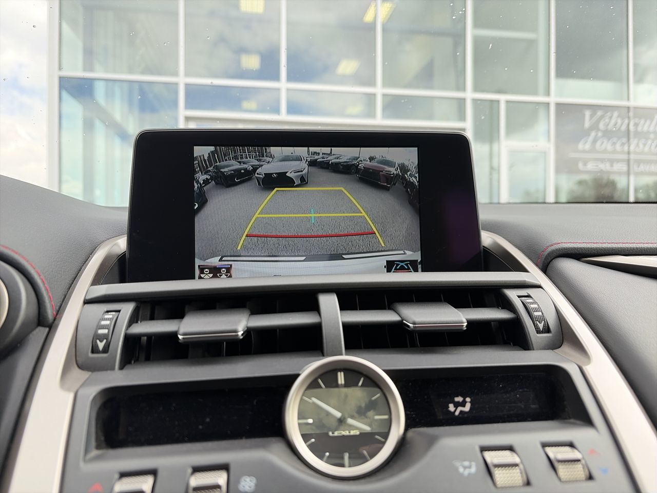 Lexus NX 300  2019
