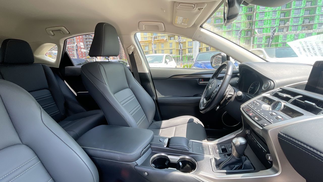 Lexus NX 300  2021 à Laval, Québec