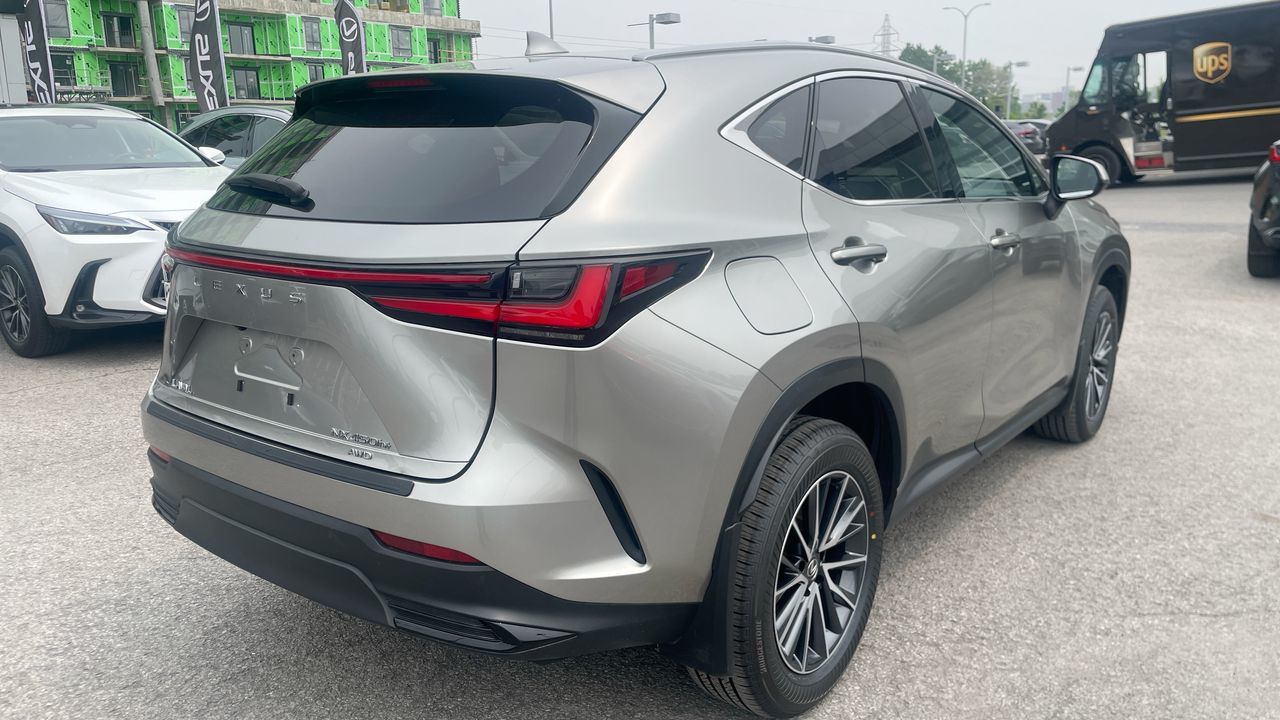 Lexus NX 450h+  2023 à Laval, Québec