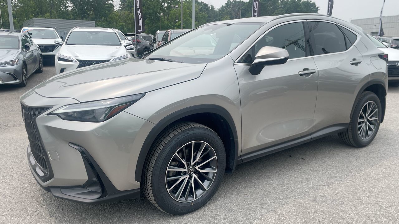Lexus NX 450h+  2023 à Laval, Québec