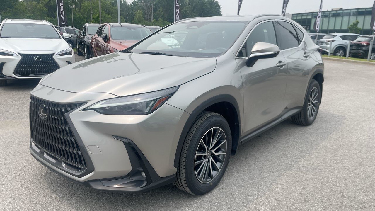 Lexus NX 450h+  2023 à Laval, Québec
