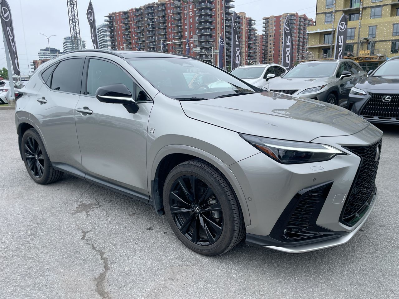 Lexus NX 450h+  2025 à Laval, Québec