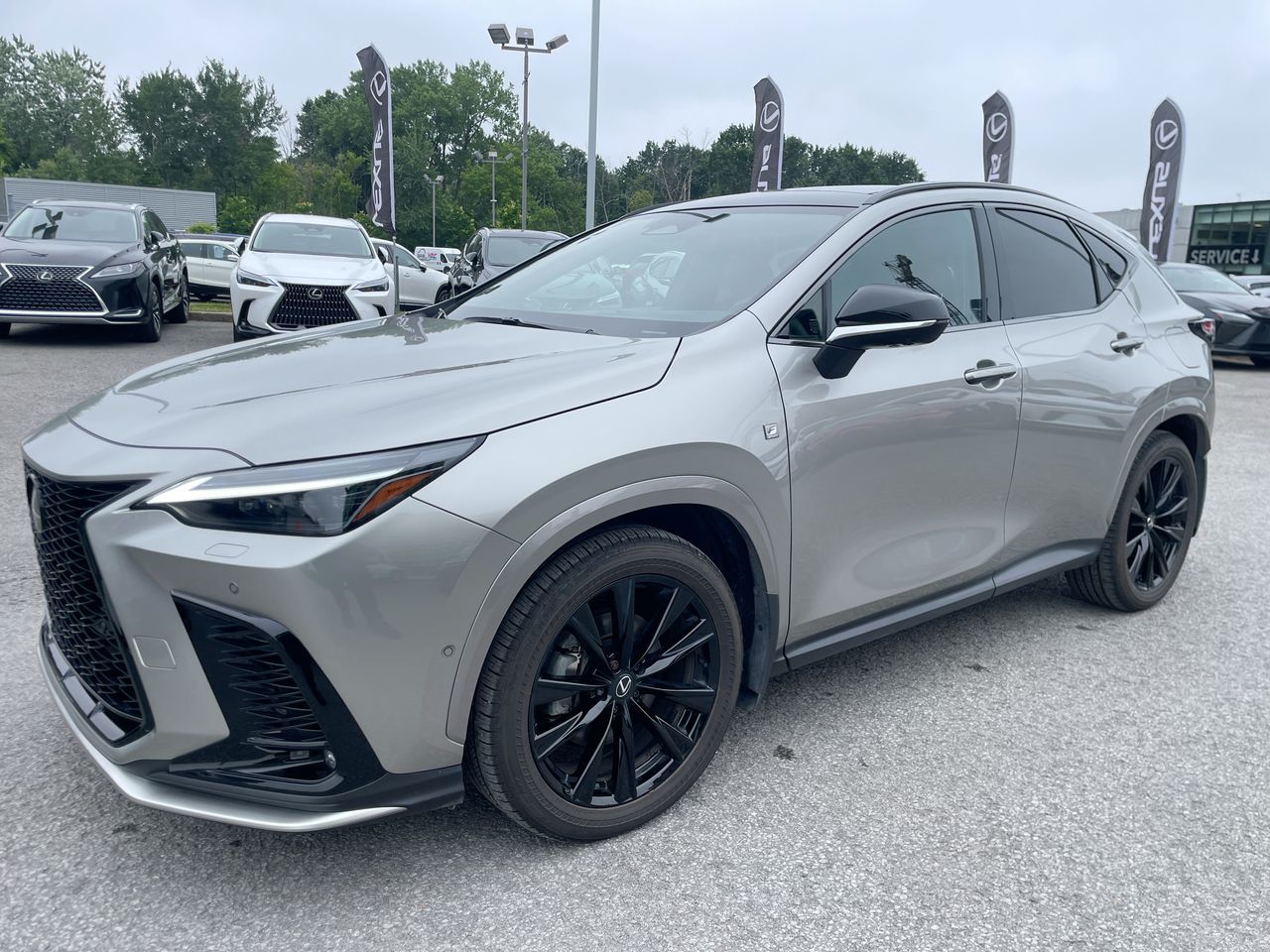 Lexus NX 450h+  2025 à Laval, Québec