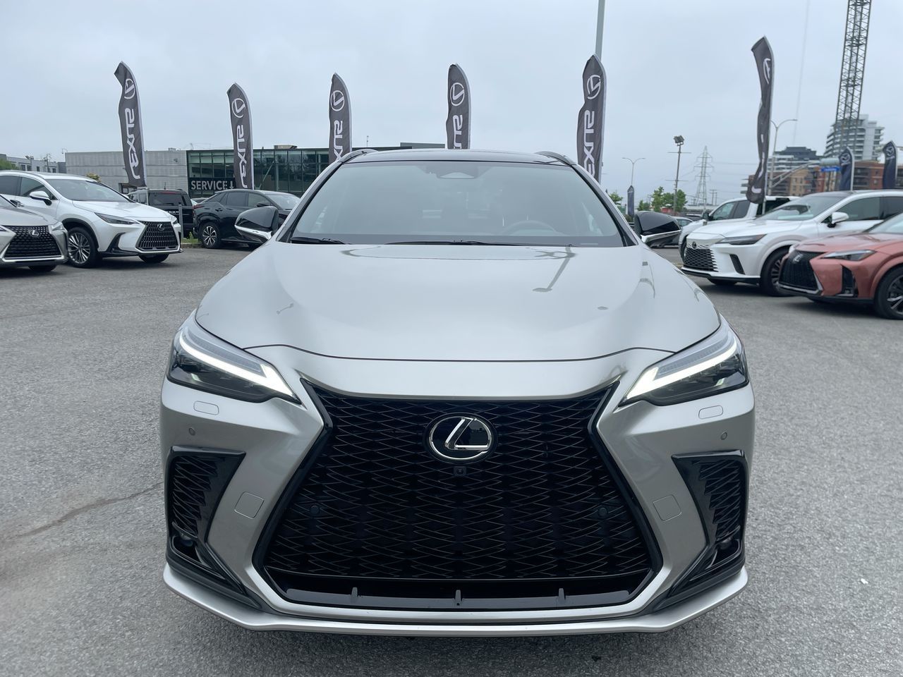 Lexus NX 450h+  2025 à Laval, Québec