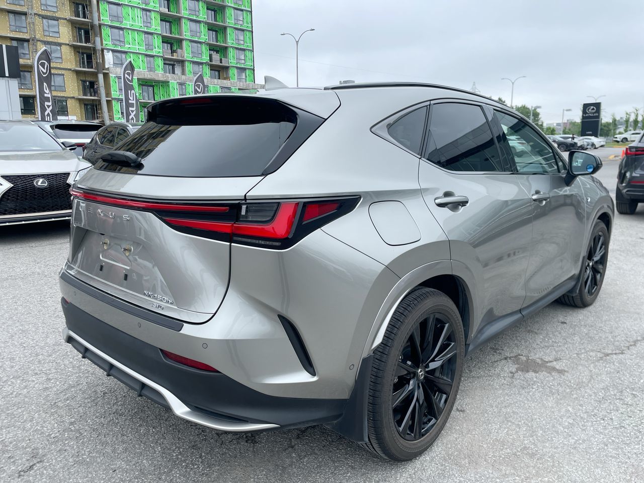 Lexus NX 450h+  2025 à Laval, Québec