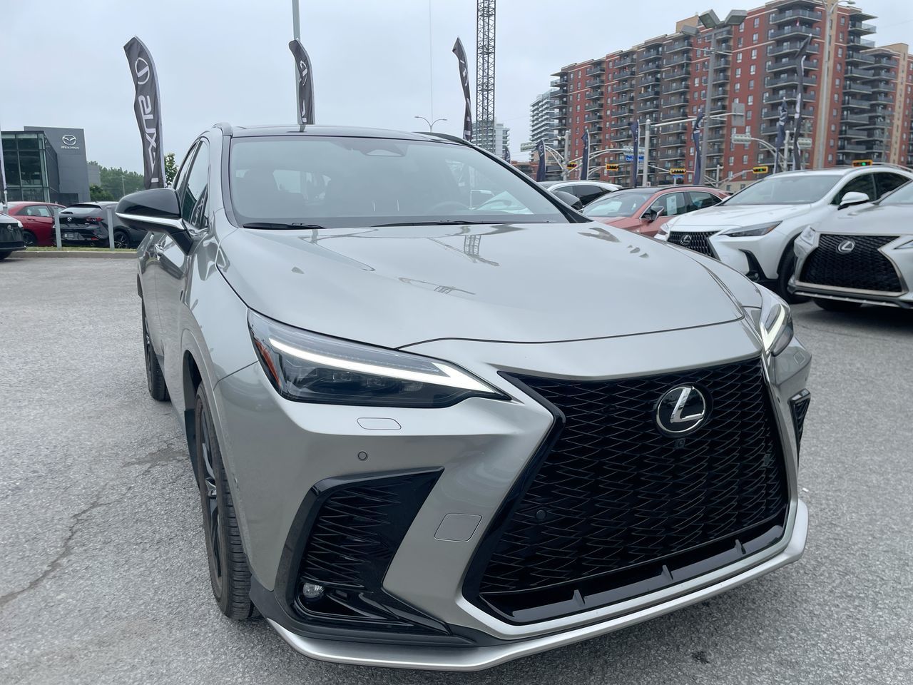 Lexus NX 450h+  2025 à Laval, Québec