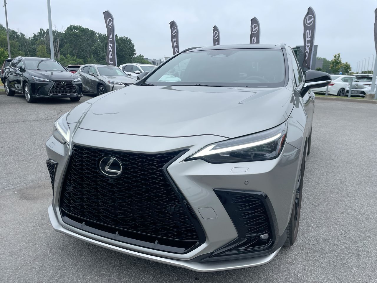 Lexus NX 450h+  2025 à Laval, Québec