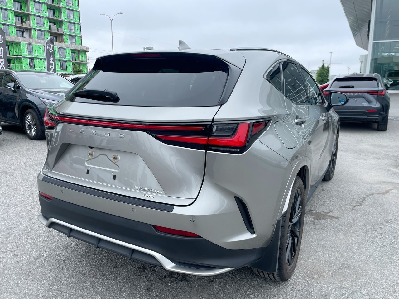 Lexus NX 450h+  2025 à Laval, Québec