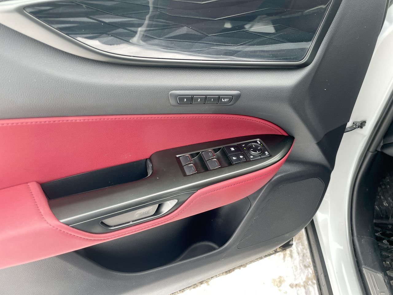 Lexus NX 450h+  2025