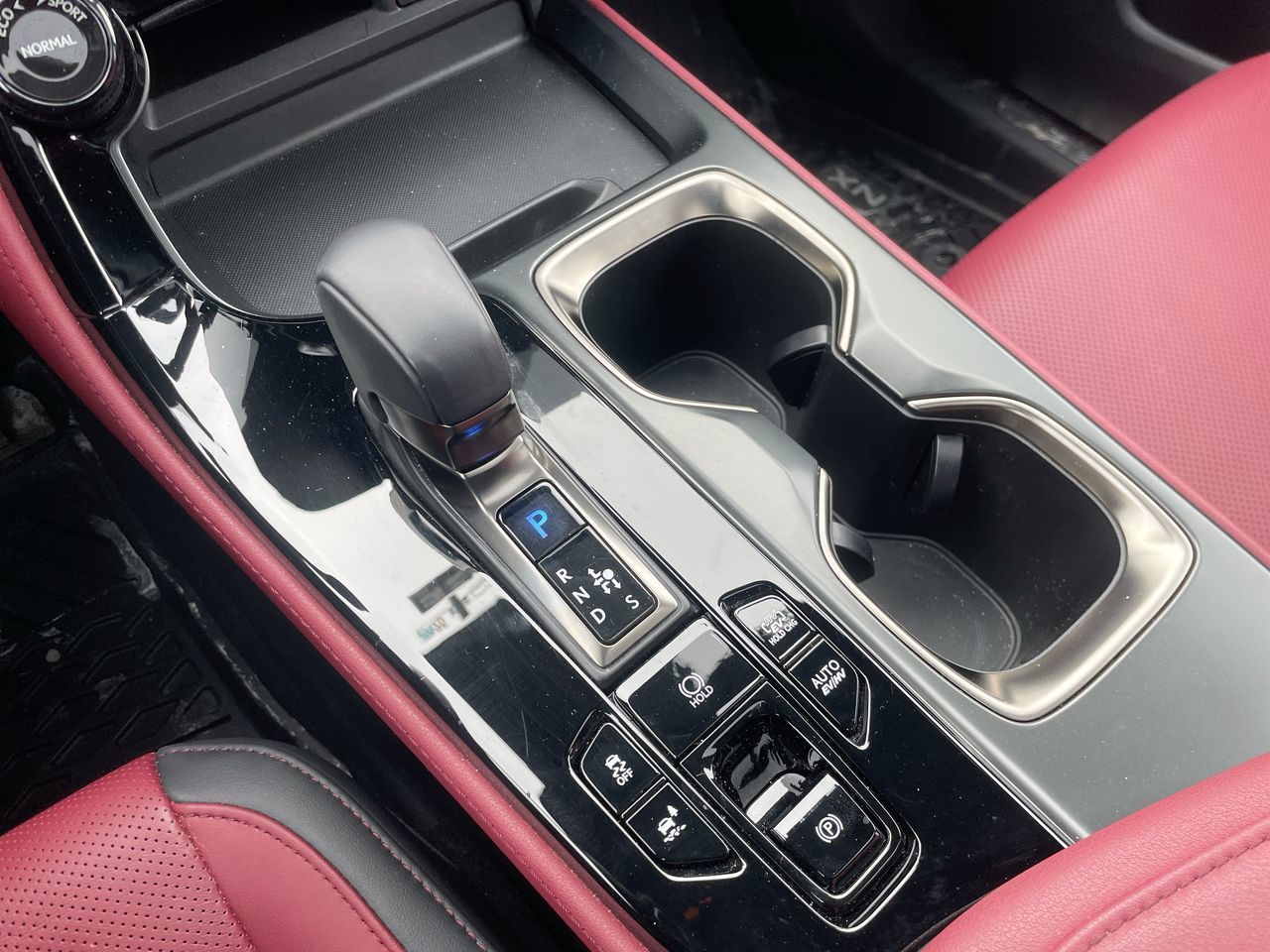 Lexus NX 450h+  2025