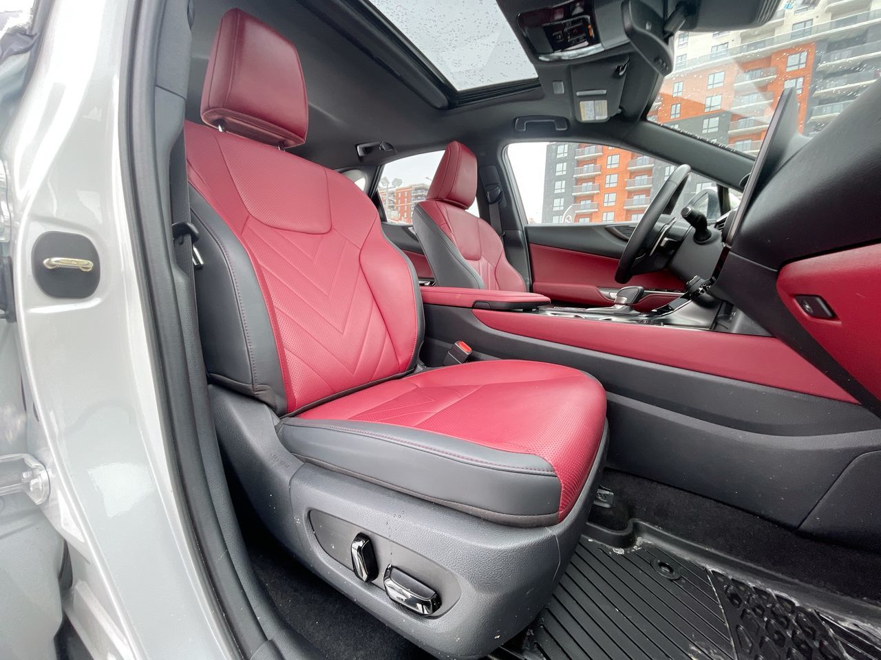 Lexus NX 450h+  2025