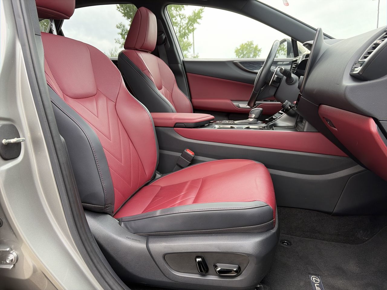 2025 Lexus NX 450h+