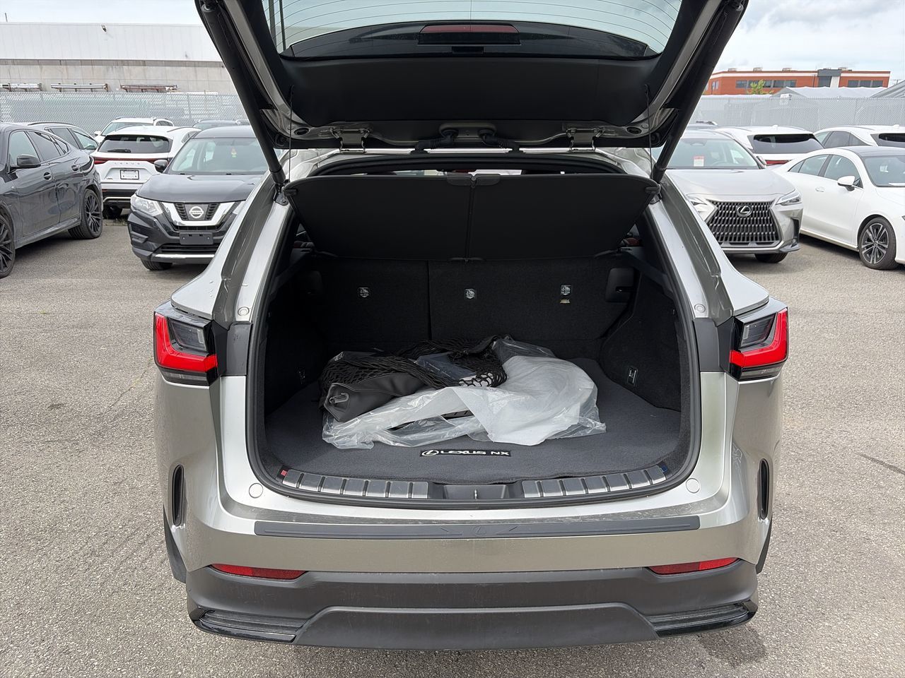 2025 Lexus NX 450h+