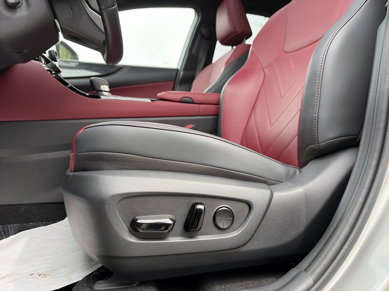 2025 Lexus NX 450h+
